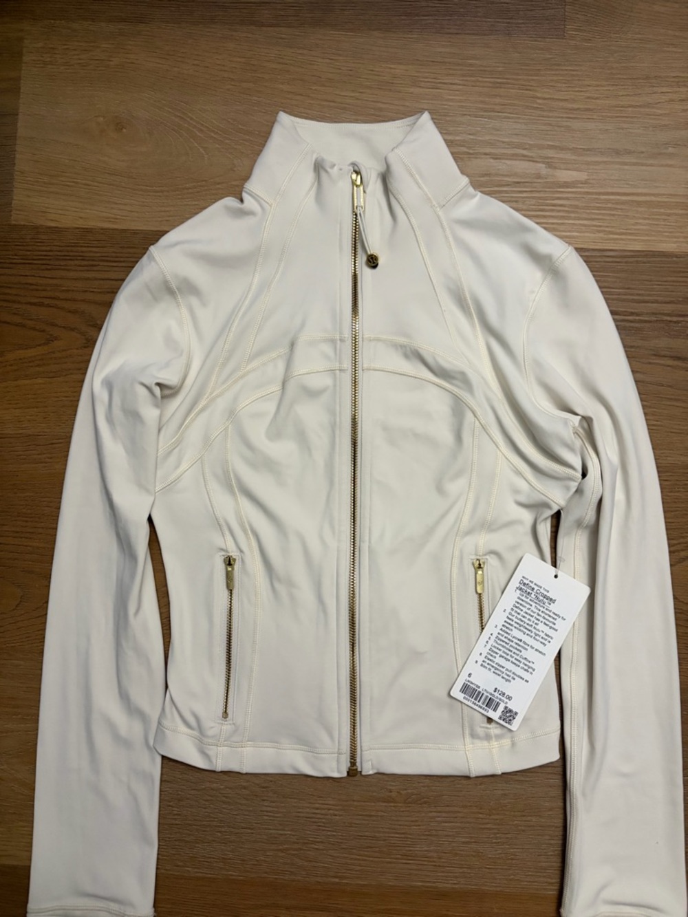 Lululemon Cropped Define Jacket NWT Ivory 6